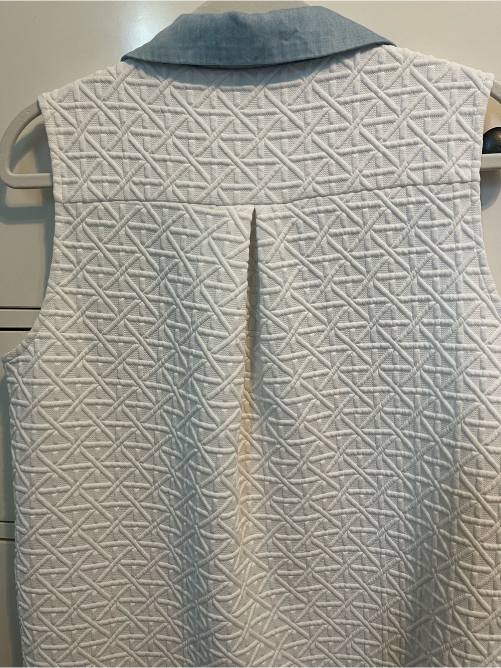 SSYS Sleeveless White Quilted Dress with Light Blue Collar - Picture 6 of 6